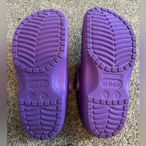 Crocs Classic Clog. - Picture 2 of 5